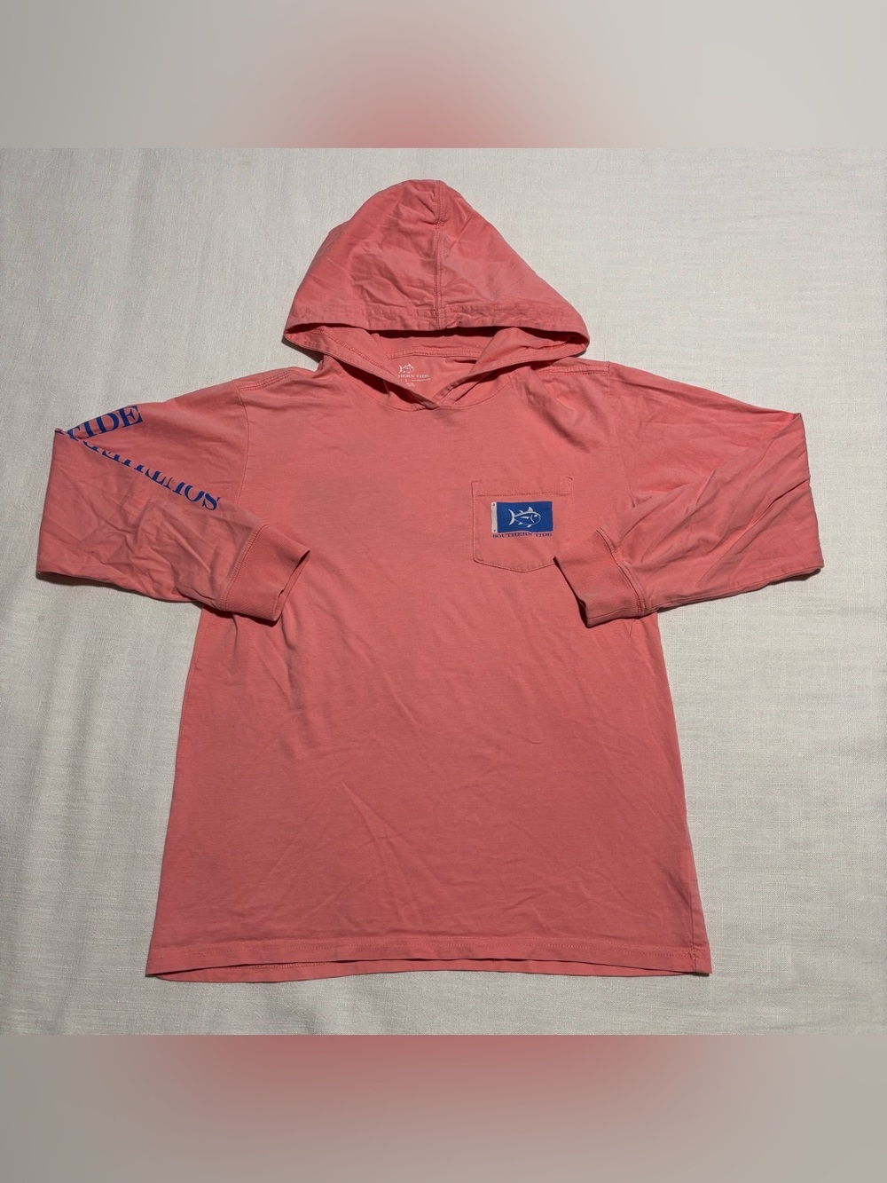 Boys Southern Tide Great Catch Fish Flags Hooded Pullover | Coral/Salmon | Large